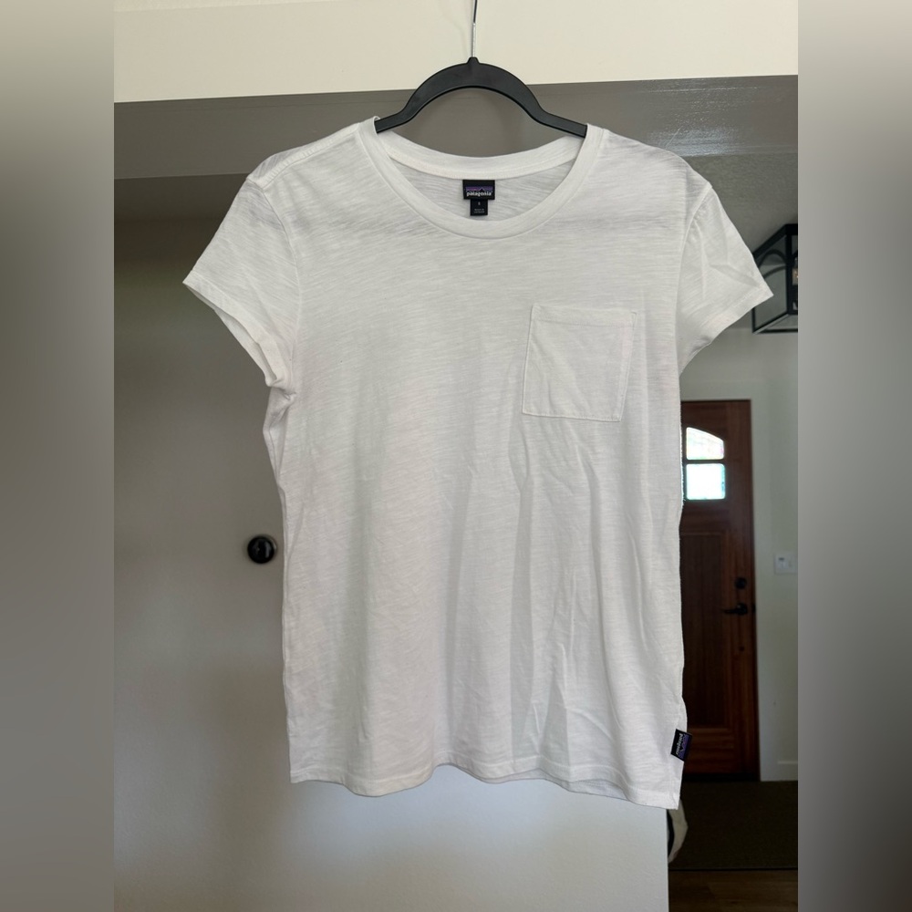 Patagonia white Crew Neck Tee